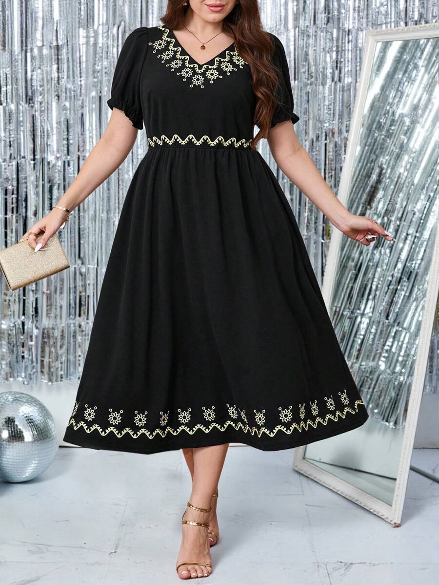 SHEIN Clasi 弧形加大码女式黑色优雅金色刺绣腰部收紧 A 字长裙、商务休闲女装、外出装、情人节、情人装、夏季/春季装、复古装、女式工作服、老钱风格女装、办公室装、度假装、情人节服装、优雅女式连衣裙、女式生日装、女式婚礼宾客礼服、端庄女式连衣裙 - 黑色 - 查看 1