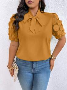 SHEIN Clasi Chemise à manches courtes avec col et nœud à l'avant pour femmes grande taille