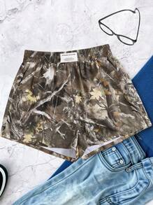 SHEIN Teen Girls Summer Olive Bare Branch Camouflage & Leaf Retro Print Loose Casual Street Sporty Shorts