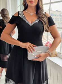 SHEIN Clasi Curve Plus Size 女式亮片拼接露肩下摆拼接亮片蕾丝长裙、小黑裙、飘逸连衣裙、鸡尾酒会礼服女 - 黑色 - 查看 16