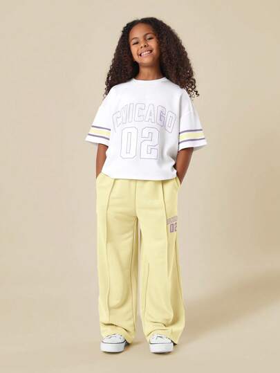  SUMWON Varsity Style Chicago Collegiate Campus Boxy Oversized Cropped Baseball Sport Fan Fashion Tee For Casual And Vacation
