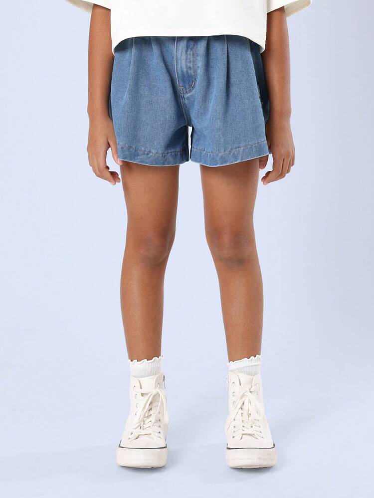 Classic Retro Style Pleated Relaxed Fit Mid Length Denim Shorts