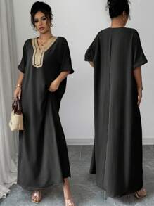 Chiquease 纯色纹理V领针织花卉开衩宽松女式短袖连衣裙 - 黑色 - 查看 1