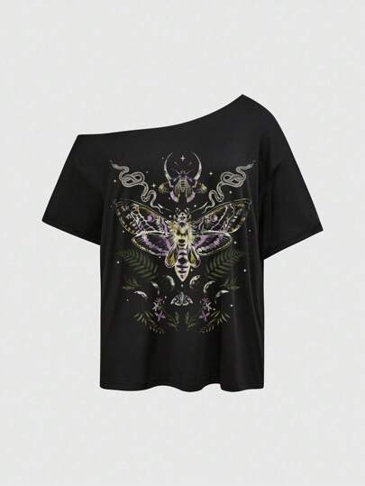 Goth Camiseta básica negra sólida, asimétrica en el hombro, con estampado vintage de mariposa, luna y estrella, en estilo gótico estético para tallas grandes, de uso casual en verano