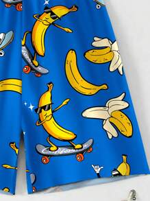 Pantalonetas de baño holgadas con estampado de plátano, gafas de sol y hojas en un estilo minimalista casual, adecuado para adolescentes en verano