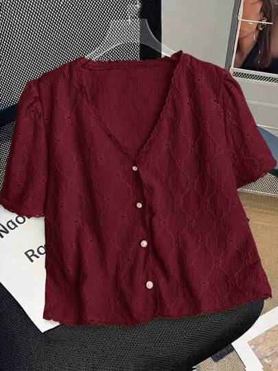 GlowEve CURVE 大码女式简约刺绣V领短袖衬衫，适合通勤