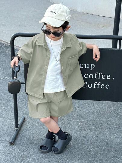 Young Boys Casual Street Japanese And Korean Loose Fit Color Line Black Shirt With Black Workwear Shorts Two Pieces Set Suitable For Children's Clothing, Children's Boys' Clothing, Back To School Boys' Set Suitable For Birthday Parties, Evening Parties, Performances, Weddings, Baptisms, Opening Ceremonies, Suitable For Middle Eastern Daily Wear, Suitable For Schools, Suitable For Travel, Suitable For Spring And Summer Sports Boys Fashion Outfit Korean