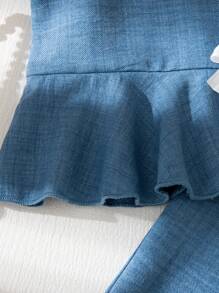 SHEIN Vintaside Kids 幼儿女童夏季新款圆领后开袖荷叶边前蝴蝶结装饰衬衫和休闲直筒短裤 2 件套，简约复古时尚服装 - 藍色 - 查看 5