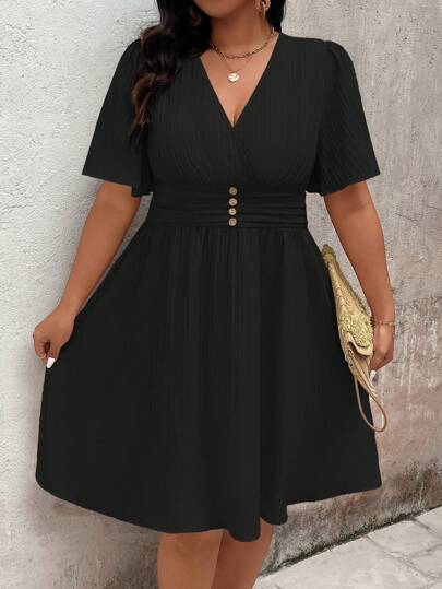 EMERY ROSE Plus Size Women's Wave Textured Shirred Short Sleeve Waist Ruched Buttoned Decoration Dress, Suitable For Summer Casual, Party, Commute And Vacation Wear