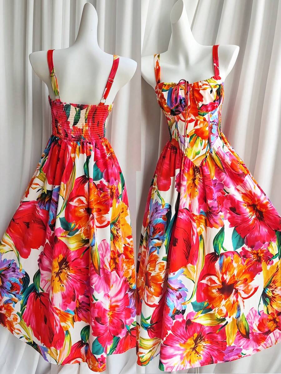 SHEIN Unity Rafferiza 女式浪漫红色彩色花卉印花纯色情人节约会生日度假休闲连衣裙荷叶边前系带蝴蝶结可爱太阳裙演唱会服装优雅吊带后背不对称腰部修身A字下摆2025夏季新款长裙 - 彩色 - 查看 1