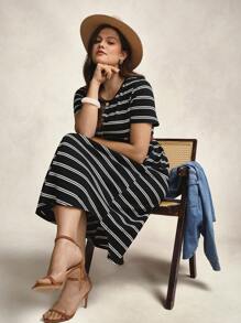 SHEIN LUNE Plus Size Women's Summer Resort Outfits Women's Round Neck Short Sleeve Striped Dress Nautical Casual For Women, Nautical Casual For Women, Resort Style Summer Beach Wedding Guest Women's Casual Dress, Summer Outfits Mother's Day Simple And Stylish, Old Money,Nautical Casual For Women,Navycore Midi Dress Old Money Navycore Dresses For Women Mother's Day Gift Mama Mother Day Seaside Holiday Outfit Striped Dress Casual Dress Sailor Dress Nautical Style Dress Blue And White Striped Loose Dress Outdoor Dress Comfortable Dress Everyday Wear Dress Short-Sleeved Striped Dress Striped Mid-Length Women's Dress Sun Hem Dress Midi Dress Cozy Fit Chillax Slouchy Casual Style Birthday Dresses For Women Summer Clothes Airport Outfit For Women Teacher Outfits For Women - Black and White - View 4