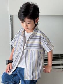 SHEIN Little Byeori 男童休闲条纹短袖衬衫 - 藍白色 - 查看 7