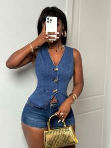 Slaydiva Women's Metal Single Breasted V-Neck Sleeveless Casual Denim Top, Summer Crop Tops Going Out Tops Women Tops Crop Top Tops For Women Denim Top Metal Buckle Decoration - Medium Wash - View 6