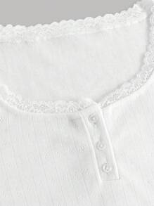 SHEIN Leap Crew Tween Girls White T-Shirts,Sweet Lace Trim Short Sleeve Slim Fit T-Shirt,3 Button Closure Basic Casual Summer Tops,Suitable For School Leisure - White - View 2