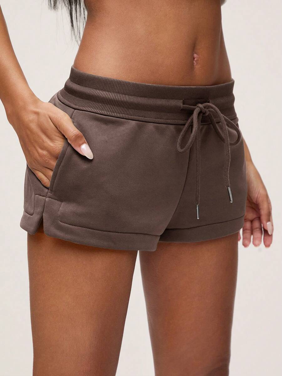 SHEIN BASICS 女士舒适低腰开叉运动短裤,春夏季休闲家居七分裤 - 棕色 - 查看 1