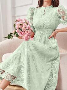 Modelyn اليوم الوطني السعودي فستان ماكسي أنيق لحفلات المساء مزين بالدانتيل وأزرار عند الوسط