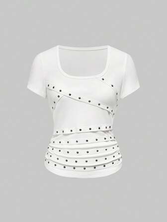 J-Fashion Camiseta negra de corte bajo y espalda descubierta con remaches, estilo punk sexy, adecuada para el verano, la playa, la ceremonia de graduación, la Pascua, conciertos de música, Nashville y festivales