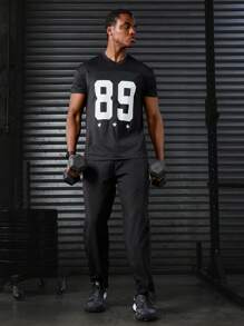 Gym Rark Herrbyxor i enfärgat, dragsko i midjan, sneda fickor och träningsbyxor med minimalistisk design - Svart - Visa 5