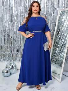 Gownix Große Größen Kurvenreiches Elegantes Abendkleid in Blau mit silbern glitzernden Pailletten, figurbetonende A-Linie Passform für Damen, Damen Hellblaues Kleid, Ausgehoutfit, Damenkleider, Elegante Kleider, Off-Shoulder Kleider, Elegante Kleider, Elegante Kleider, Elegante Kleider, Elegante Kleider, Elegante Hochzeitskleider, Damen Frühling/Sommer Kleider, Damen Resort Kleider