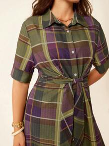 SHEIN LUNE Plus Size Women Dark Purple Plaid Print Belted Button Up Summer Dress,90s Retro Gingham Office Picnic Outfit,Boho Vacation Slouchy Chillax Relaxed Fit - Multicolor - View 6
