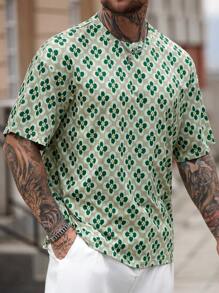 Manfinity RSRT Herren Allover Bedrucktes T-Shirt