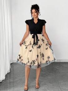 Elenzga 大码 V 领纯色拼布刺绣蝴蝶网眼腰部荷叶边 A 字形撞色衬里喇叭袖休闲连衣裙，适合约会 - 黑色 - 查看 3