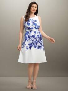 SHEIN Clasi Plus Size Blue & White Floral Elegant Round Neck Floral Print Dress (Comes With 1 Waist Belt) Summer Women Clothes  Curve Plus   Vacation Women Clothes   Shein Curve  Women Vintage Clothes Wedding Outfit - Blue and White - View 3
