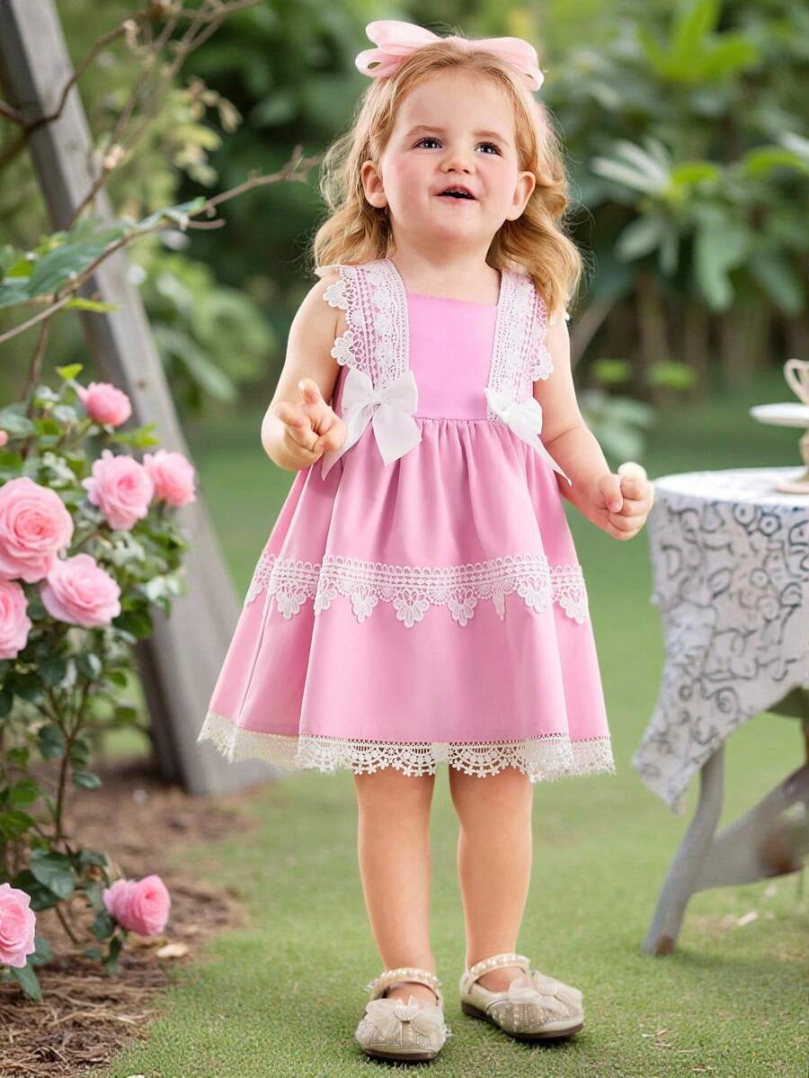SHEIN Leap Crew Vestido ajustado para bebé niña con cuello redondo, unicolor, con volante de encaje - Rosa - Ver 1