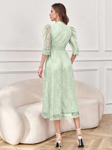 Modelyn اليوم الوطني السعودي فستان ماكسي أنيق لحفلات المساء مزين بالدانتيل وأزرار عند الوسط