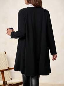 SHEIN Clasi Áo khoác nữ mùa đông cỡ lớn màu trơn hở phía trước dài tay có nút ngọc trai giả và túi - màu đen - Xem 2