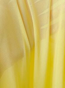 SHEIN EZwear Große Größen Sommer Strandurlaub Gelbes lässiges Slip-Kleid mit Rüschen