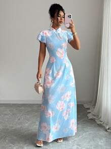 Elenzga Robe imprimée en mousseline asymétrique à col volant avec boutons à la taille et coupe évasée. Élégante, romantique et adaptée à la vie quotidienne et aux vacances. - Bleu ciel - Voir 1