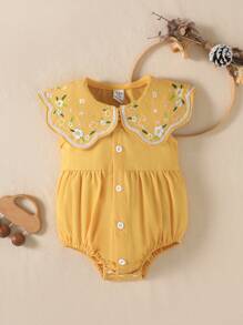 SHEIN Playful Pals 女婴休闲连体衣，荷叶边领，刺绣花卉图案，无袖，适合户外玩耍或舒适的家居穿着，用途广泛