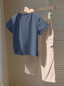 Bubblio مجموعة من 2 قطعة، تتكون من بلوزة كاجوال قصيرة الأكمام مطبوع عليها أنماط مرتفعة بحروف ثلاثية الأبعاد وبنطال كاجوال بجيب باللون المتباين، مناسب للربيع والصيف والخريف ، للحفلات والمناسبات والرياضة والمدرسة والرحلات، متعدد الاستخدامات وفي غاية الأناقة - ازرق ضبابي - مشاهدة 3