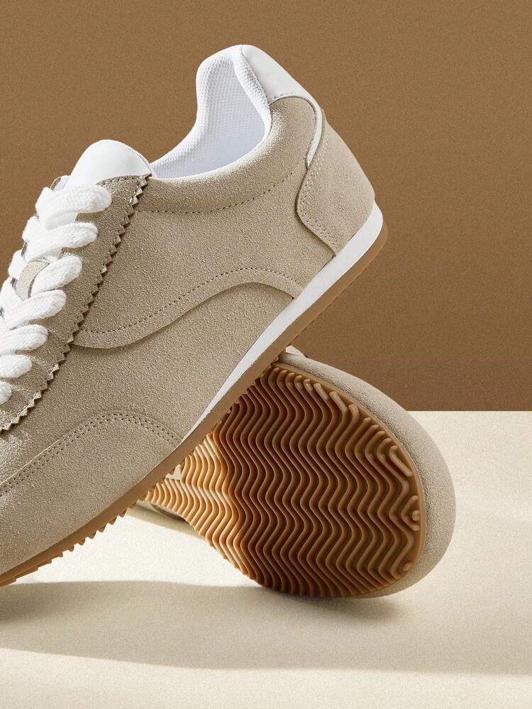 CUCCOO EASI Damskie lekkie, solidne, okrągłe, płaskie buty sportowe, modne trampki w kolorze khaki, przypominające zamsz, do codziennego noszenia w pomieszczeniach i na zewnątrz