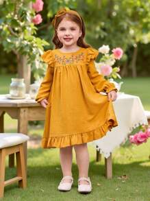 SHEIN 年轻女孩纯色刺绣荷叶边领修身连衣裙