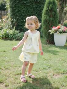 Souflis Souflis Baby/Baby Girl Vintage Style Ditsy Floral Embroidered Halter Top And Shorts Set, Summer