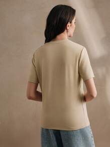 Anewsta Elegant Women Short Sleeve Round Neck T-Shirt With 3D Floral Print Applique - Khaki - View 3