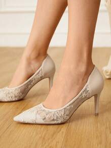 CUCCOO HITCHD 尖头细跟杏色蕾丝网眼婚鞋，透气优雅仙女风格女士高跟鞋 - 杏色 - 查看 3