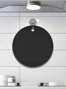2pcs/Set Silicone Insulation Pad, Modern Black Honeycomb Textured Round Anti-Slip Hot Pot Mat For Table, Heat Resistant Slip Proof Kitchen Items, Practical Holiday Home Gift - Black - View 5