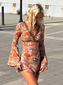 SHEIN ICON Váy dài tay xếp ly chéo họa tiết Paisley in họa tiết ren phong cách Boho cổ điển đi biển cho kỳ nghỉ hè - Nhiều màu - Xem 4