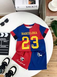 SHEIN 2 件儿童男童休闲日常街头运动百搭舒适数字和字母混合印花圆领宽松 T 恤和短裤针织 2 件套服装，适合学校、花园、海滩、生日、春夏秋冬 - 彩色 - 查看 4