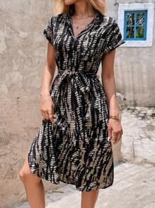 SHEIN Clasi 女装休闲度假旅行几何图案印花前扣衬衫腰带蝴蝶结口袋侧开衩2025夏季新款短袖长裙