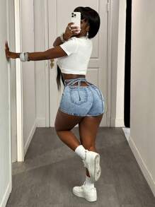 Slaydiva 女士休闲高腰牛仔短裤，带口袋和腰带设计，百搭