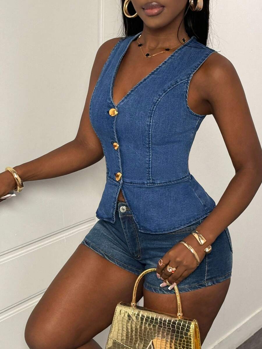 Slaydiva Women's Metal Single Breasted V-Neck Sleeveless Casual Denim Top, Summer Crop Tops Going Out Tops Women Tops Crop Top Tops For Women Denim Top Metal Buckle Decoration - Medium Wash - View 1