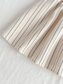 Cozy Pixies 女婴花卉图案圆领盖袖收腰连衣裙 - 杏色 - 查看 4