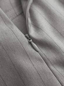 SHEIN PETITE 休闲百搭条纹宽松工装风阔腿七分裤，女款，春夏 - 灰色 - 查看 5