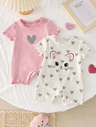 SHEIN 2pcs Baby Girl Minimalist Heart Cat Pattern Ruffle Trim Round Neck Short Sleeve Romper + Shorts Set, Knitted Soft And Skin-Friendly Home Wear Graphic
