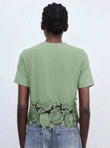 Maija Camiseta de mujer de unicolor con encaje de contraste y cuello redondo, de manga corta, adecuada para vacaciones, casual de negocios, viajes urbanos, elegante y chic, adecuada para maestras y atuendo de oficina, casual de negocios para mujer, para oficina y trabajo de mujer - Verde - Ver 5