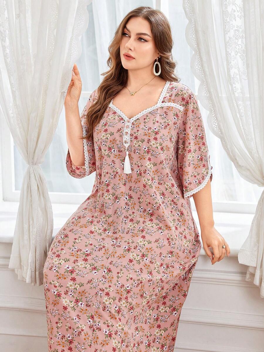 SHEIN Najma Robe ample vintage pour femmes grande taille, col carré asymétrique, manches mi-longues, fleurs éparses avec franges, ample et confortable, style casual/resort - Multicolore - Voir 1